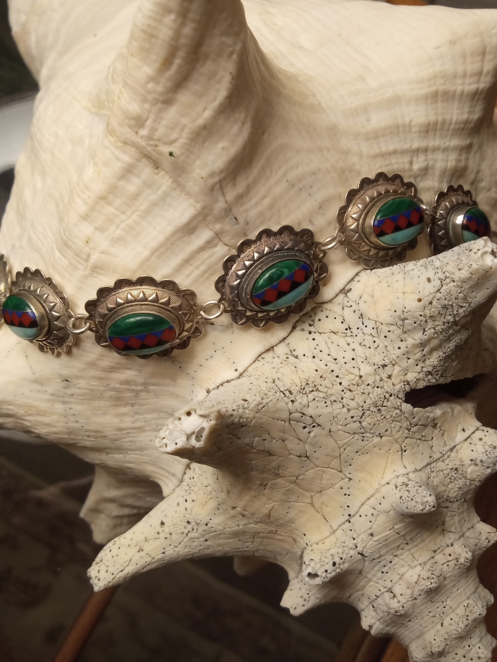 Handcrafted Vintage Native American 925 Sterling Silver Conch Bracelet 6 Inch